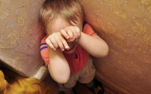 В Кирове будут судить 22-летнего парня, который избивал 3-летнего ребенка