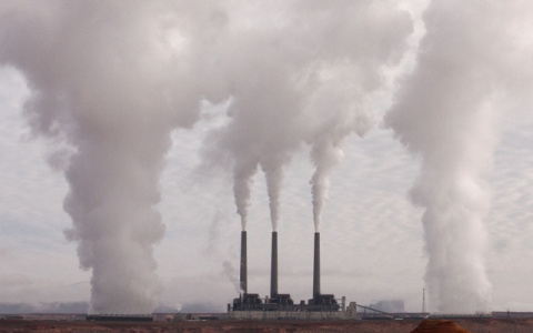 Две организации в Кирове систематически загрязняли воздух в районе Озерков