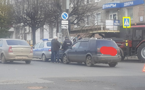 В Кирове машина ППС попала в ДТП, когда пропускала пешеходов