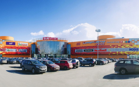 Экскурсия по торгово-развлекательному центру «Макси» в Кирове