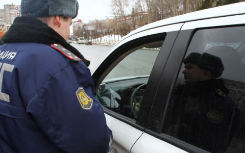 Автоинспекторы два дня будут проверять кировских водителей