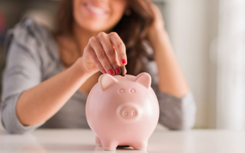 Рубль снова обесценился: куда несут кировчане свои сбережения