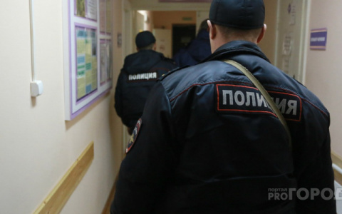 Полиция задержала "подвальных" воров, обкрадывающих кладовки в Кирове