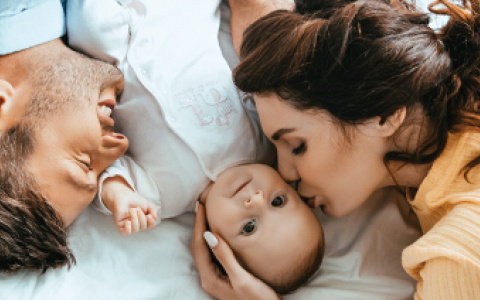 Инструкция: как оформить полис ОМС на новорожденного из дома