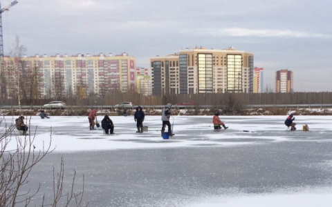 "Пока ребенок не утонет, никто слова не скажет": кировчане начали выходить на тонкий лед
