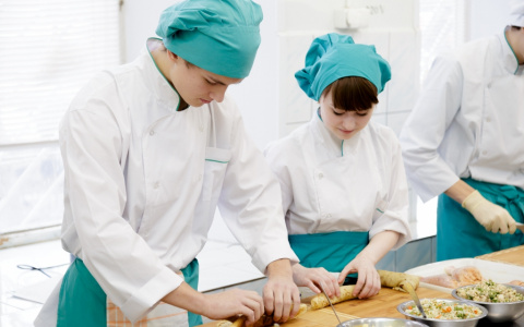 От помощника по кухне до кондитера с мировой славой: как кировчанину сделать карьеру пекаря?