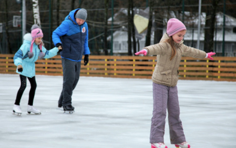 В Кирове залили первый бесплатный каток