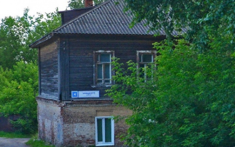 В Кирове жилой дом могут расселить для передачи помещений церкви