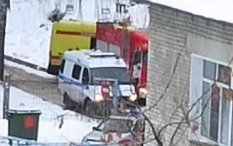 В Кирове из детского сада эвакуировали детей и сотрудников: на месте все оперслужбы