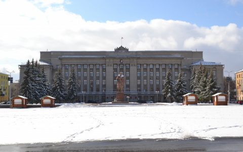 Что обсуждают в Кирове: переезд правительства и перебегающие дорогу косули