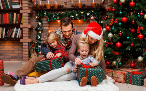 Выбери подарок на Новый год своим близким: больше 10 идей