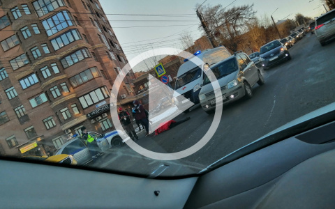 В Кирове на пешеходном переходе насмерть сбили человека