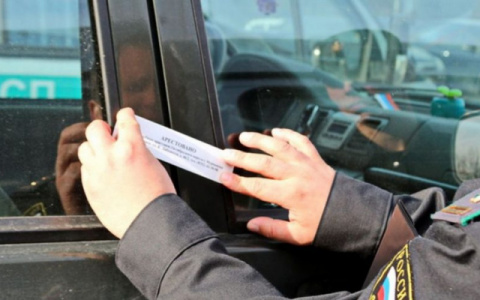 У кировчанки за долги по электроэнергии арестовали «Ниссан»