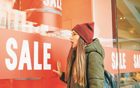 В Кирове начались новогодние распродажи. Куда отправиться в первую очередь?