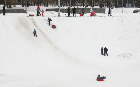 Бесплатные развлечения в Кирове: все горки и катки