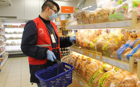 "За день было 40 вызовов": волонтер-медик рассказал о работе в пандемию в Кирове