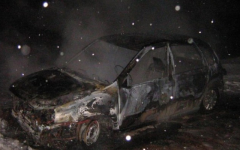 В Кировской области 1 января в сгоревшей машине нашли тело 25-летнего парня