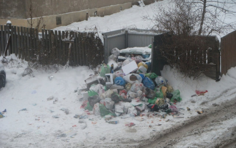 Что обсуждают в Кирове: "бонусный" вывоз мусора и переселение из аварийного жилья