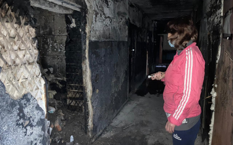 Без электричества, с фанерой вместо окна: как люди живут в сгоревших квартирах в Нововятске