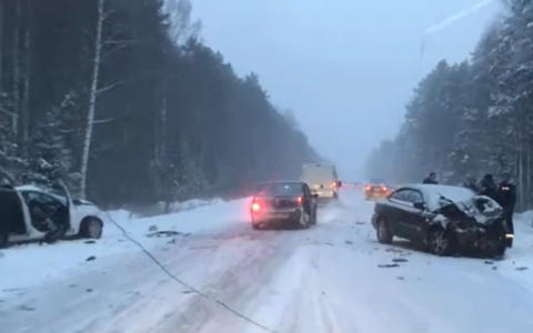 Что обсуждают в Кирове: массовое ДТП под Кирово-Чепецком и признаки бессимптомного COVID-19
