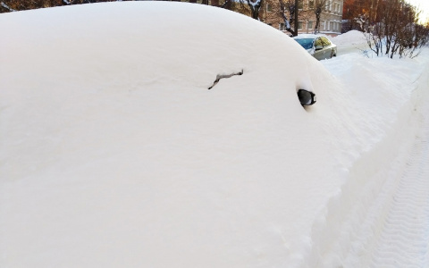 Как кировчанам добиться уборки снега во дворах: инструкция