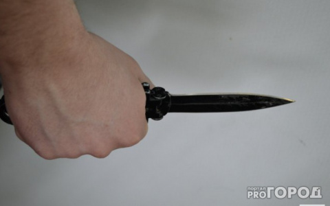 По пути на работу на кировчанина напали с ножом