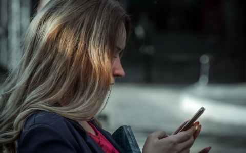 В Кирове "сотрудник банка" обманул девушку на 90 тысяч рублей