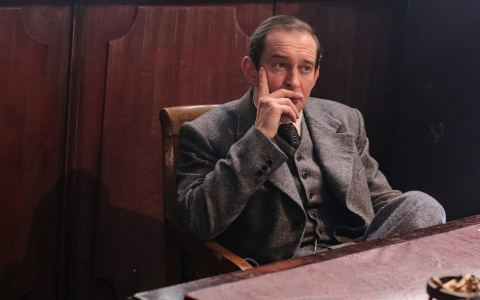 Эксклюзивы в Wink: самый ожидаемый сериал 2021 года «За час до рассвета» и новые серии проекта «Девяностые»