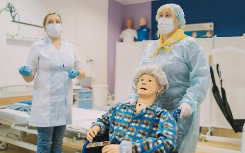 В Кирове более 350 человек обучатся на сиделок