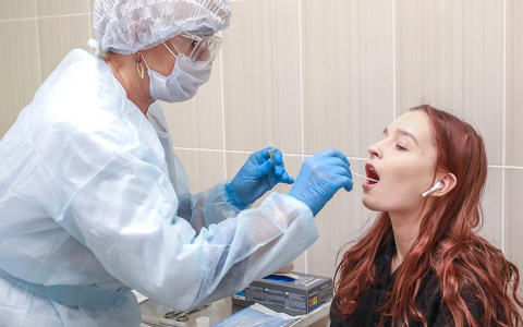 Заболевших COVID-19 в Кировской области с каждым днем все меньше