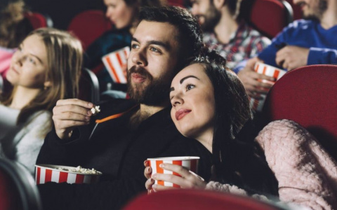 В кинотеатре “Смена” пройдет “Ночь влюбленных”