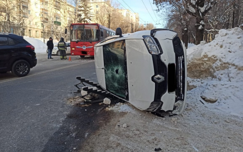 Что обсуждают в Кирове: авария в центре города и возможность отмены масочного режима