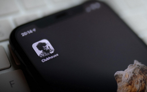 На фоне популярности Clubhouse соцсеть начали использовать мошенники