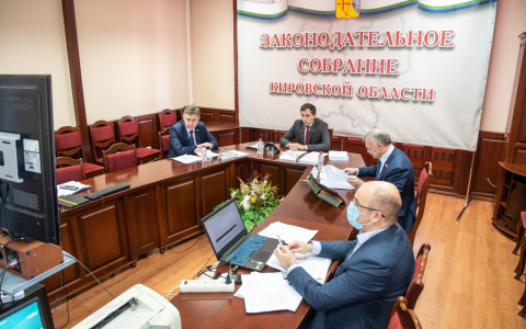 Депутаты Заксобрания увеличили время продажи алкоголя в Кировской области