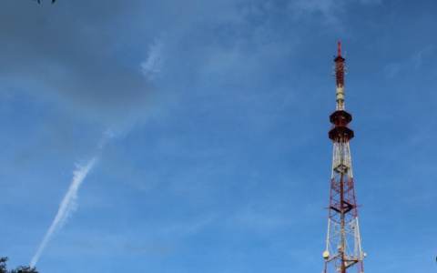 На кировской телебашне включат праздничную иллюминацию 23 февраля