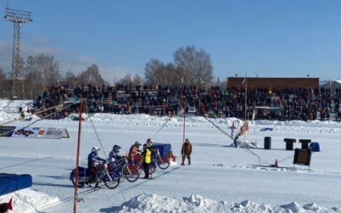 В Кировской области стартовал этап командного чемпионата России по мотогонкам на льду