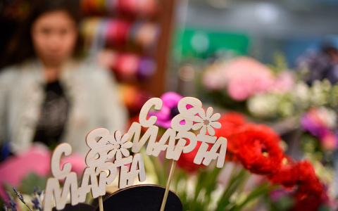 Выбираем подарки на 8 Марта для коллег и близких