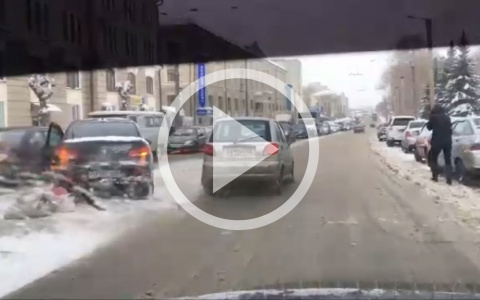 На пешеходном переходе на Комсомольской сбили человека