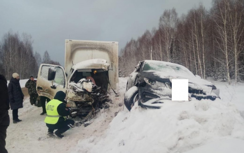 На трассе в Советском районе в массовом ДТП погиб мужчина