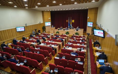 В Законодательном собрании прошла внеочередная «пленарка»