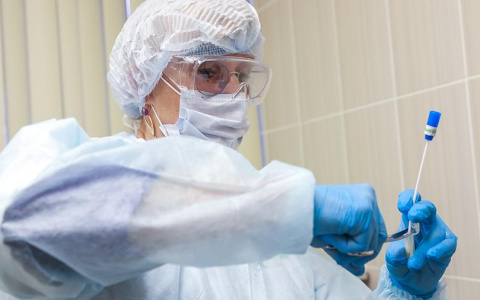 В Минздраве сообщили о числе заразившихся COVID-19 за сутки в Кировской области