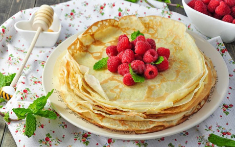 18 видов с разными начинками: какие блинчики можно купить в Кирове