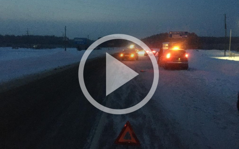 На трассе в Слободском районе столкнулись 4 машины: есть пострадавшие