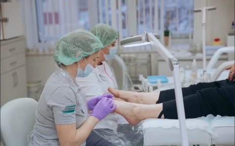 Запишитесь на бесплатный педикюр проблемных ног