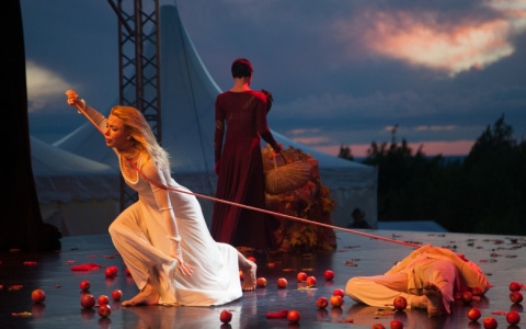 Сбер, Okko и Rambler Group запускают трансляцию «Золотой Маски» online