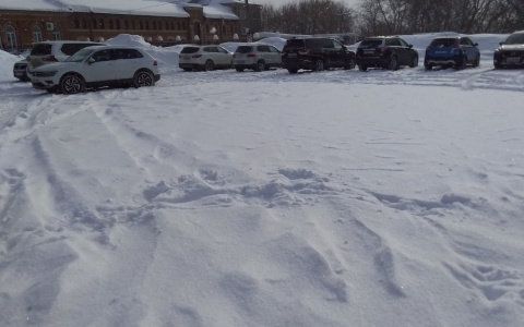Сквер имени Степана Халтурина в Кирове превратили в парковку