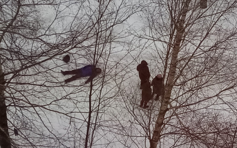 В Кировской области на улице прохожие обнаружили мертвого человека