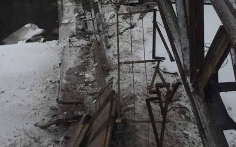 В Вятских Полянах рухнула часть автомобильного моста