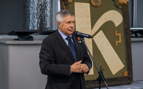 В Кирове отметили 40-летие первого полета Виктора Савиных