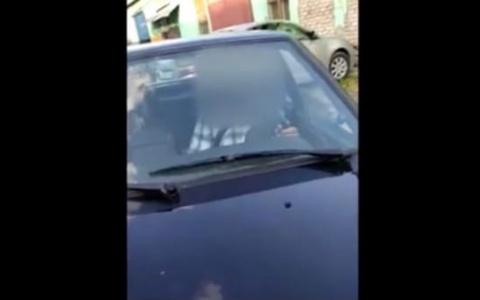 В Кирове осудили мужчину, который наехал на авто на судебного пристава